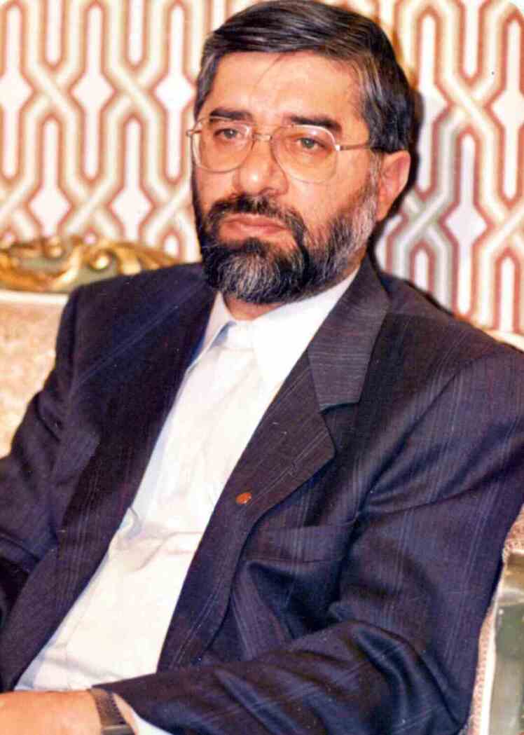 بازی در زمین دشمن؟